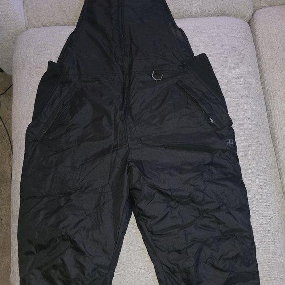 Swiss Alps Black Overalls - Picture 3 of 6